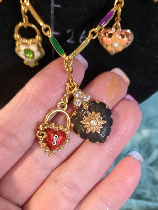Vintage Joan Rivers Heart Charm Necklace and Earrings Set - Picture 11 of 11